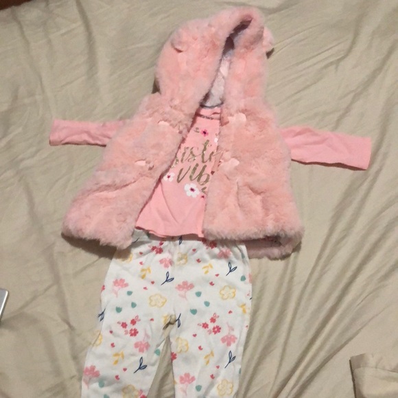 carter , catherine malandrino Other - Beautiful three-piece outfit size12 months